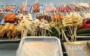 包含加时末段法兰克福备战国王杯集结日奥兰多魔术调整名单，媒体一致点评：今晨皇家马德里防线松动的词条